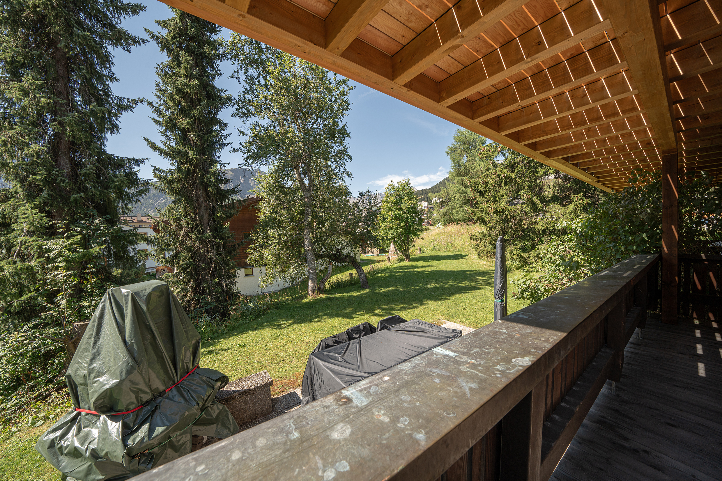 Grabahus_Balcony_04.jpg